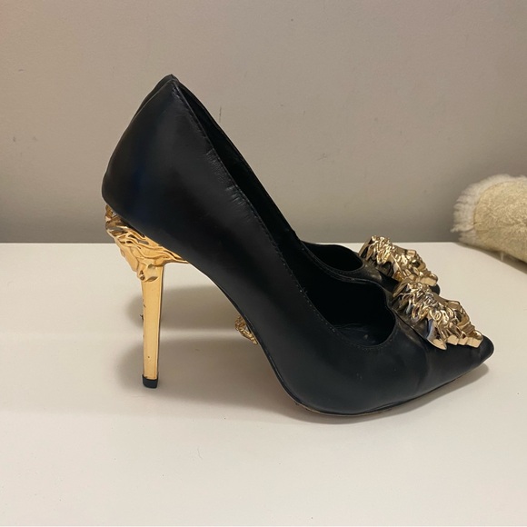 Versace Black Leather Medusa Head Pumps - Picture 5 of 8